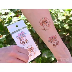 Tiger Tattoo mit Blume